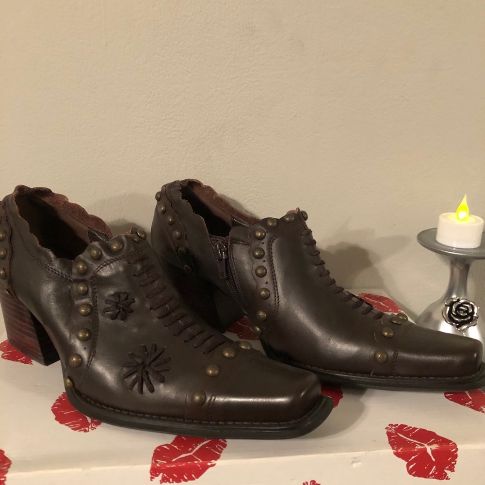 Two Lips brand boots